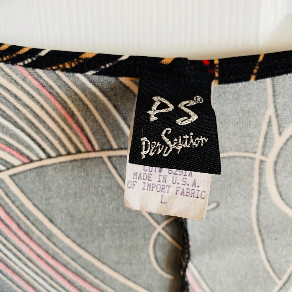 Multicolored deep v dress - Picture 3 of 3